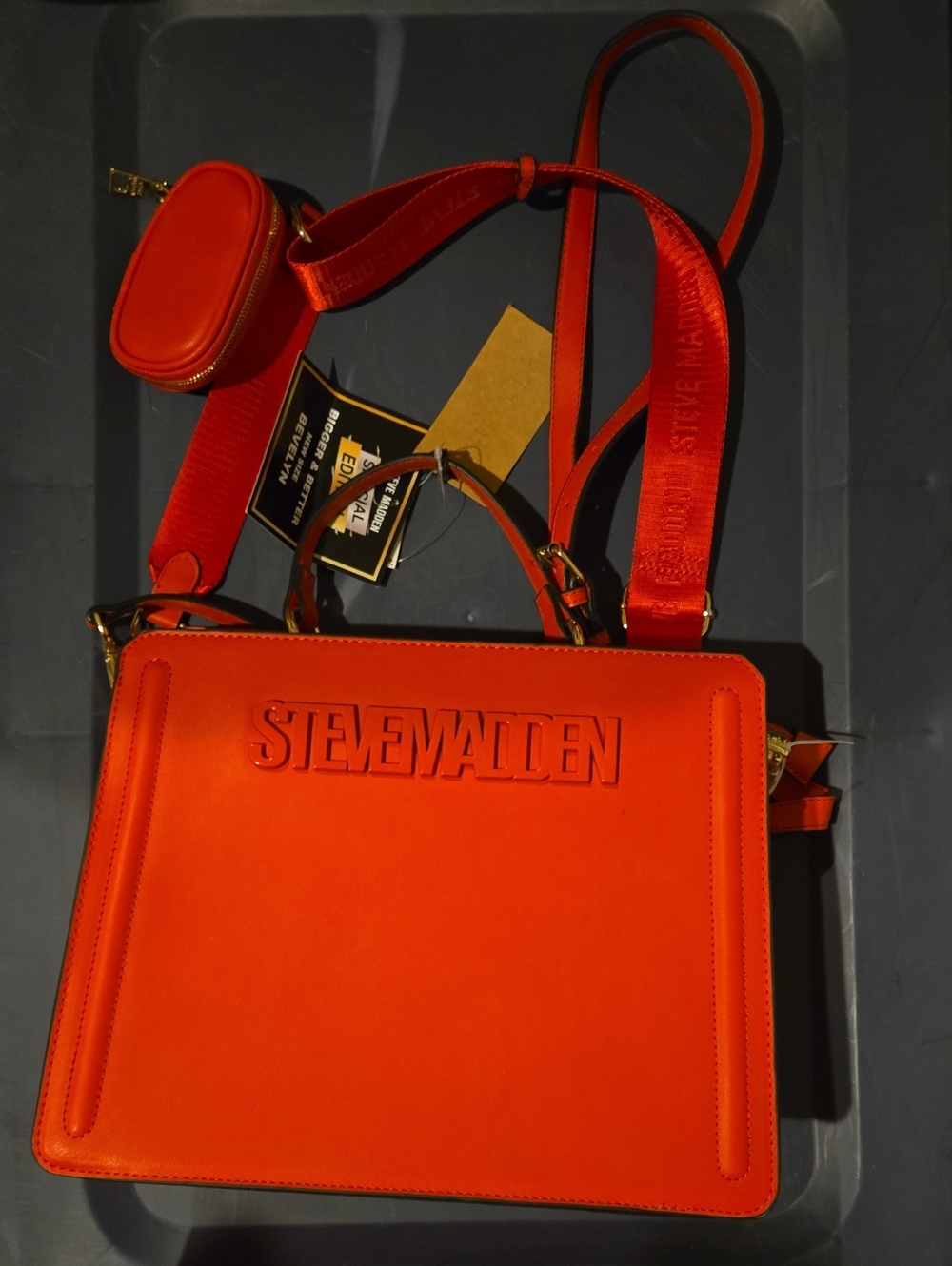 BNWT Steve Madden Bright Red  Crossbody Hand Bag with Coin Pouch